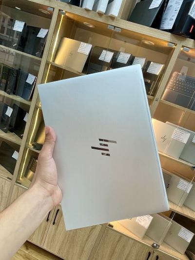 Hp elitebook 840 G11 Ultra 5 135U 16gb 256ssd