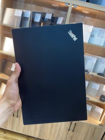 Lenovo Thinkpad T14s Gen 1 i7 10610U 16 512