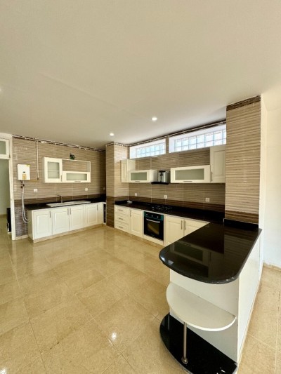 كراء شقة 3 غرف 4 غرف وهران بئر الجير