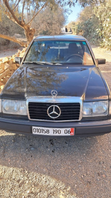 automobiles-mercedes-124-1990-akbou-bejaia-algerie