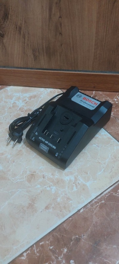 Chargeur Bosch GAL 18V-160 C (16A)