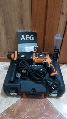 Perforateur AEG 800w
