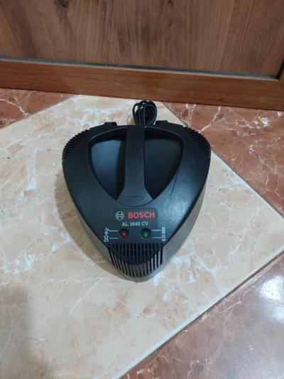 Chargeur Bosch 36v