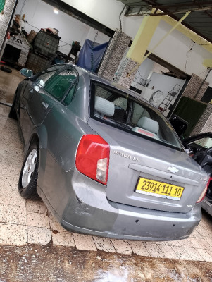 voitures-chevrolet-optra-5-portes-2011-mezdour-bouira-algerie