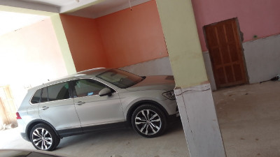 voitures-volkswagen-tiguan-2016-carat-ain-lahdjar-setif-algerie