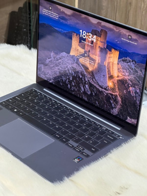 SAMSUNG GALAXYBOOK 4 PRO 940XGK INTEL CORE 7 155H 16GO DDR5 512GO SSD AMOLED TACTILE
