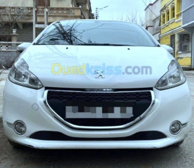 voitures-peugeot-208-2013-allure-arris-batna-algerie