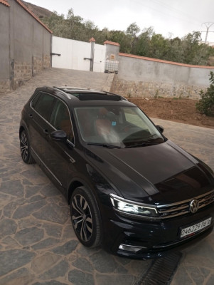 tout-terrain-suv-volkswagen-tiguan-2016-r-line-beni-maouche-bejaia-algerie