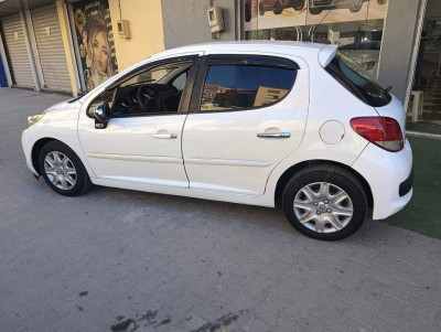 voitures-peugeot-207-2012-el-eulma-setif-algerie