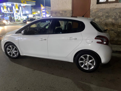 citadine-peugeot-208-2013-allure-oran-algerie