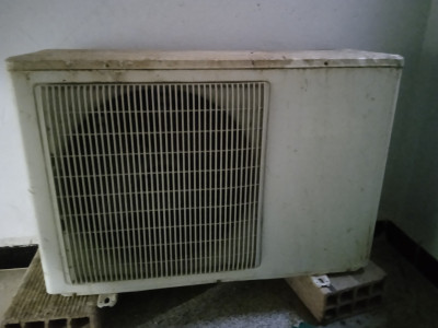 heating-air-conditioning-unite-exterieure-de-climatiseur-tizi-ouzou-algeria