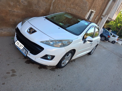 سيارة-صغيرة-peugeot-207-2011-active-درارية-الجزائر