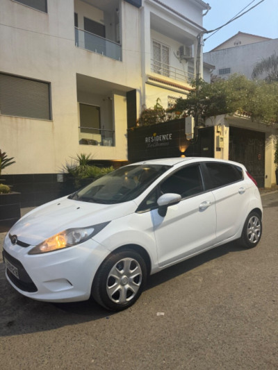 voitures-ford-fiesta-2012-city-alger-centre-algerie