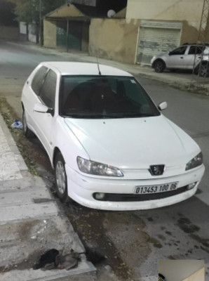 سيارة-صغيرة-peugeot-306-2000-la-7-simple-pompe-injection-bosch-أقبو-بجاية-الجزائر
