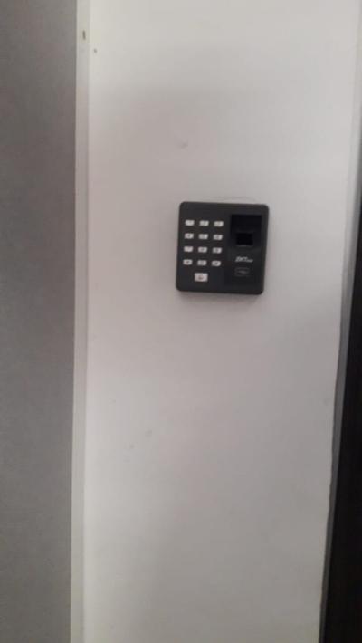 أمن-و-إنذار-installation-de-pointeuses-controle-dacces-et-presence-القبة-الجزائر
