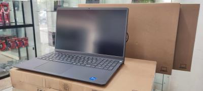 Dell Vostro 3520 i7 Gen 12 (15.6") Neuf sous emballage 