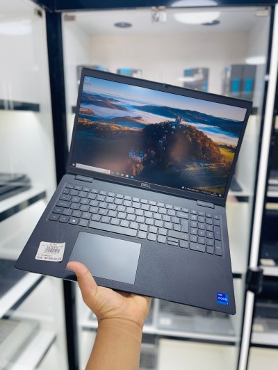 DELL LATITUDE 3520 I7-1165G7 16GB 256GB SSD