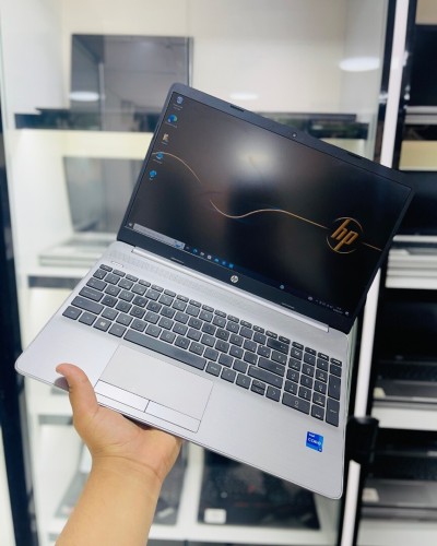 HP 250 G8 I5-1135G7 16GB 512GB SSD 