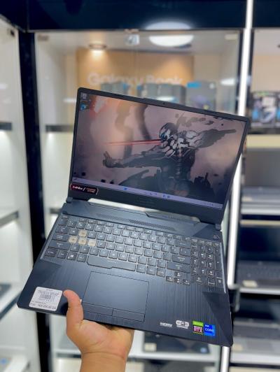 ASUS TUF F15 I7-11800H 32GB 512GB SSD RTX 3060 6GB VRAM 144HZ