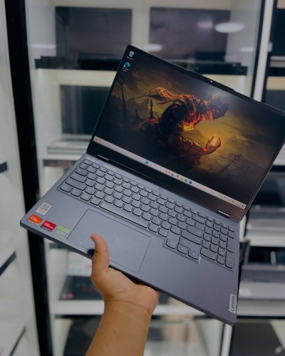 LENOVO LEGION 5 RYZEN 7 7840H 16GB 512GB SSD RTX 4060 8GB VRAM