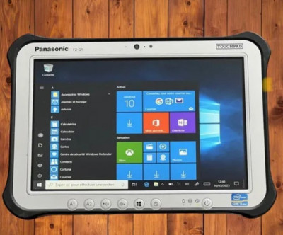 Pc tablette Panasonic européen i5 5 ème génération avec son chargeur d origine 