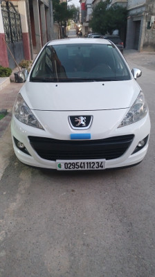 voitures-peugeot-207-2012-algerie