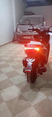 motos-et-scooters-vms-vmax-200-2024-bordj-bou-arreridj-algerie