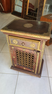 tables-table-meuble-de-coin-indien-en-bois-noble-et-laiton-staoueli-alger-algerie