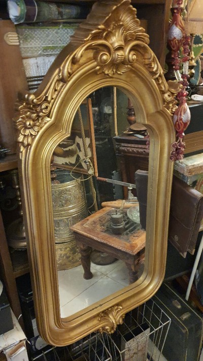 Miroir de style Louis XV en bois doré sculpté et arqué LIQUIDATION
