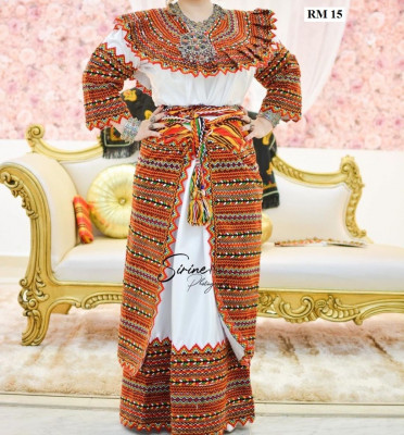 tenues-traditionnelles-robe-berbere-disponible-tizi-ouzou-algerie