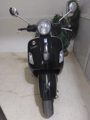 motos-scooters-piaggio-300-gts-2014-alger-centre-algerie
