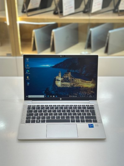 HP ELITEBOOK 830 G8 i5-1145G7 16GB 256 SSD ECRAN 14"FHD TACTILE