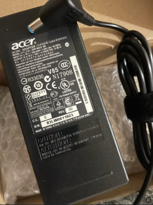 Chargeur Acer 19v / 4.74A