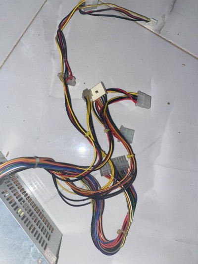 مزودات-الطاقة-power-splay-240v-الأصنام-البويرة-الجزائر