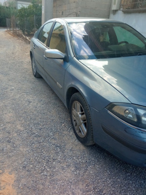 voitures-renault-laguna-2-2001-hammam-dhalaa-msila-algerie