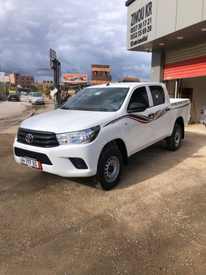 voitures-toyota-hilux-2024-larbaa-blida-algerie