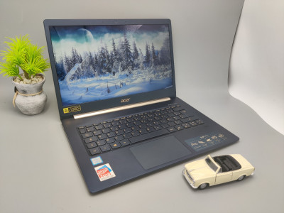 Acer Swift 5 PRO Ultra Slim i7-8550u 8th 8GB 512GB SSD  14" Full HD IPS TACTILE NanoEdge