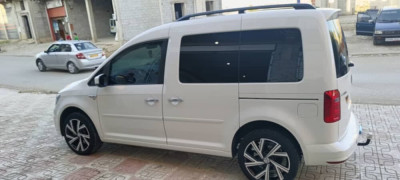 voitures-volkswagen-caddy-2017-confortline-skikda-algerie