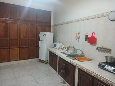 niveau-de-villa-location-vacances-f2-oran-ain-el-turck-algerie