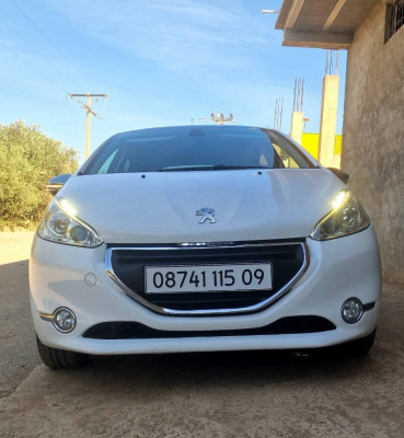 voitures-peugeot-208-2015-allure-chiffa-blida-algerie