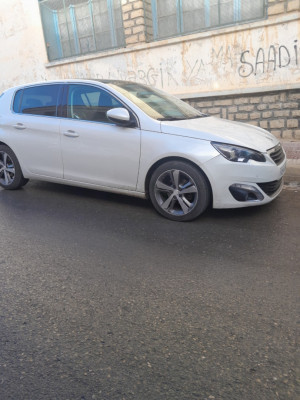 moyenne-berline-peugeot-308-2015-medroussa-tiaret-algerie