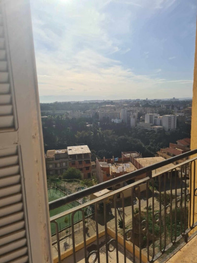 appartement-location-f4-alger-bouzareah-algerie