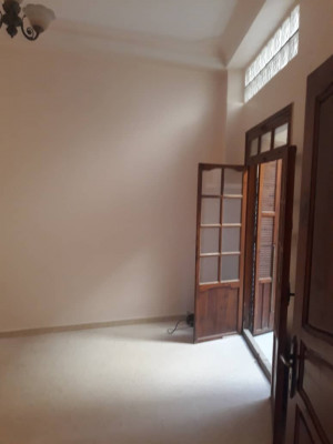 appartement-location-f2-alger-bouzareah-algerie