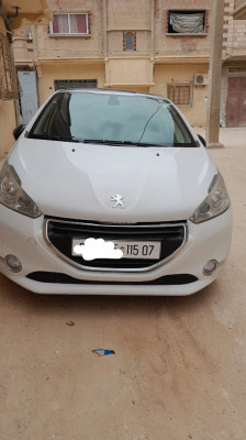 citadine-peugeot-208-2015-allure-tolga-biskra-algerie