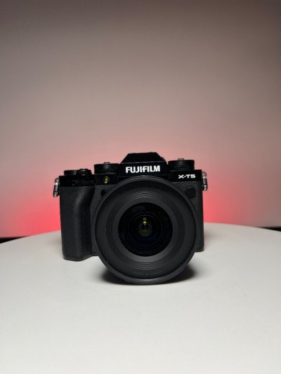 FUJIFILM x-T5
