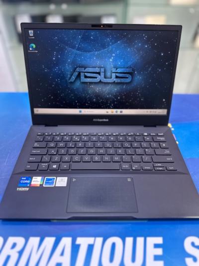 ASUS EXPERTBOOK B53 CPU: CORE I5 / 1135G7 8 cœurs CACHE DISC : 256 GB  (SSD) RAM : 08  GB  