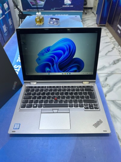 THINKPAD L380 YOGA X360 CORE : INTEL i5 - 8250U DISC :  256 GB  (SSD)  RAM : 08 GB