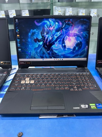 ASUS TUF F15 CORE : INTEL i7 - 11800H DISC :  512 GB  (SSD)  RAM : 16 GB RTX 3060 06 GB
