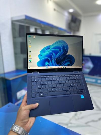 HP DRAGON FLY X360 CORE : Intel i5 / 11 eme  DISC : 256 GB  (SSD)  RAM : 08 GB  TACTILE