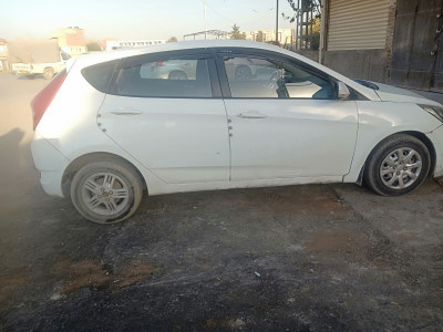 voitures-hyundai-accent-2012-blida-algerie